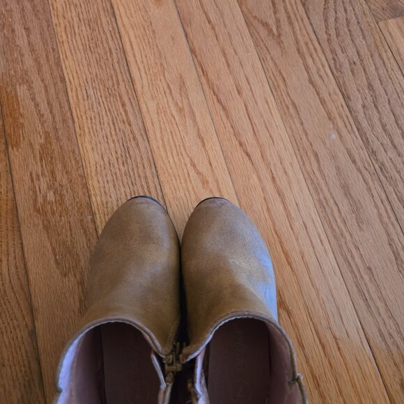 Toddler girls size 7 brown boots from Cat and Jack - Picture 8 of 8